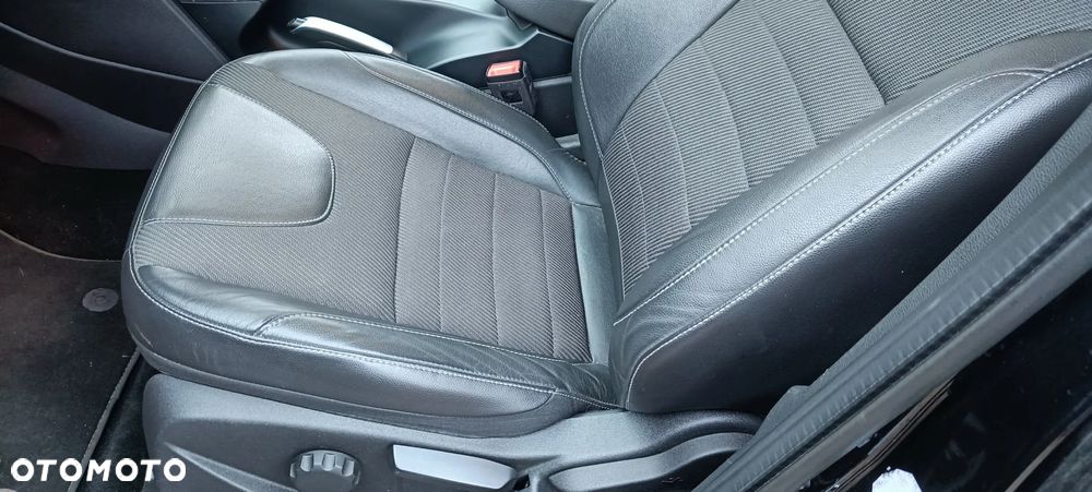 Ford Kuga 2.0 TDCi 4x4 Titanium - 14
