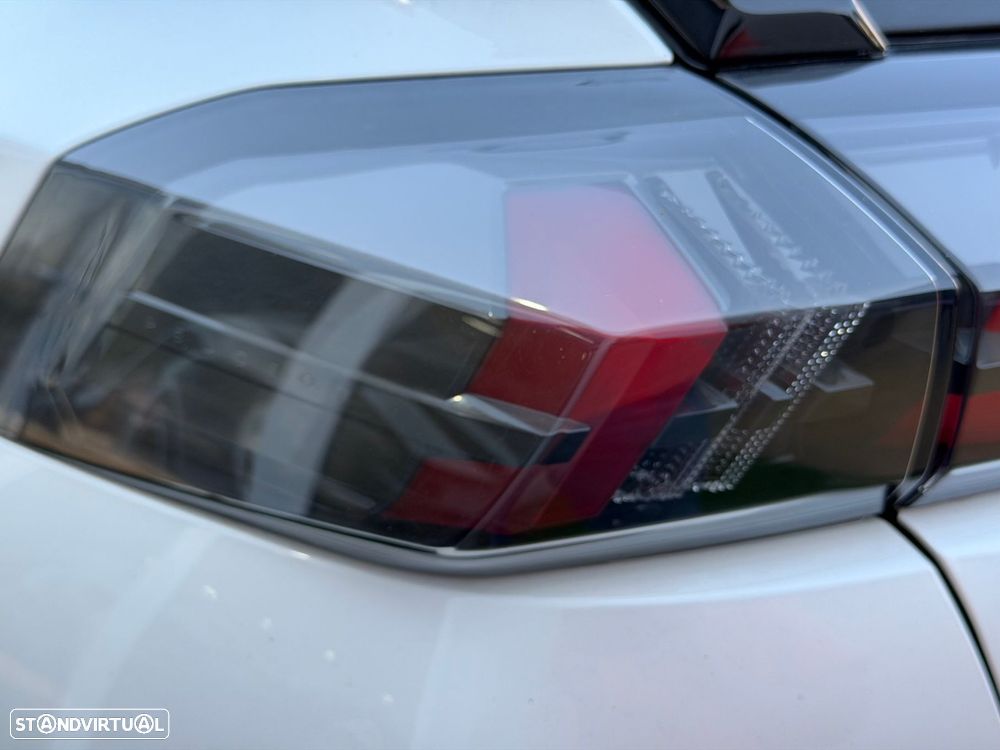 Peugeot 2008 1.2 PureTech GT Line EAT8 - 13