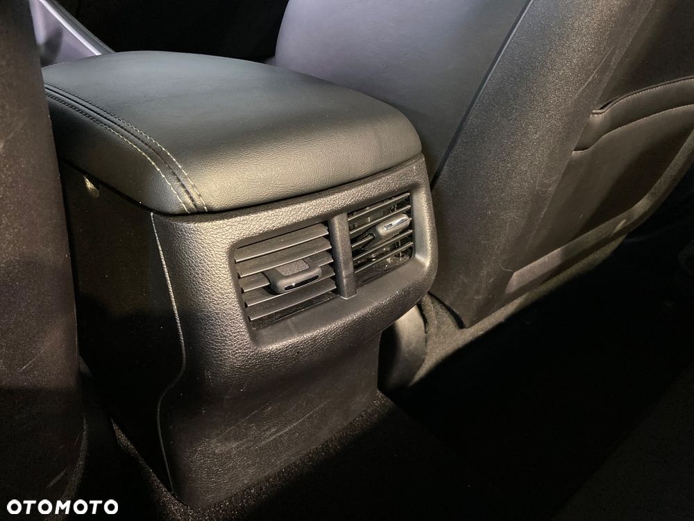 Dodge Challenger 6.4 Scat Pack - 40