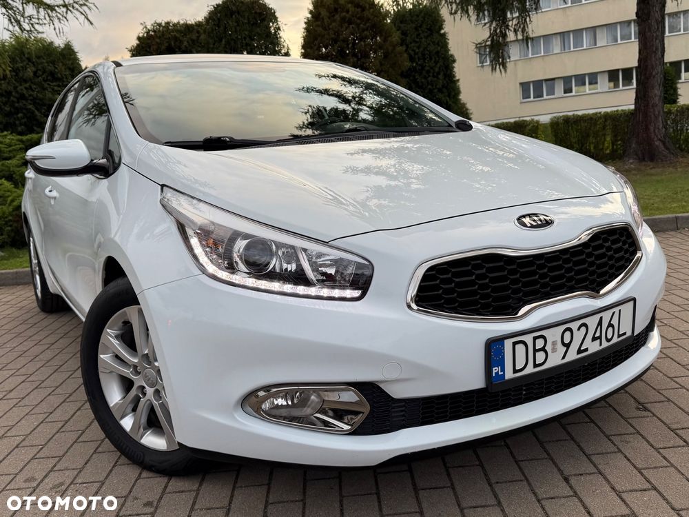 Kia Ceed 1.4 CVVT Dream Team Edition - 2