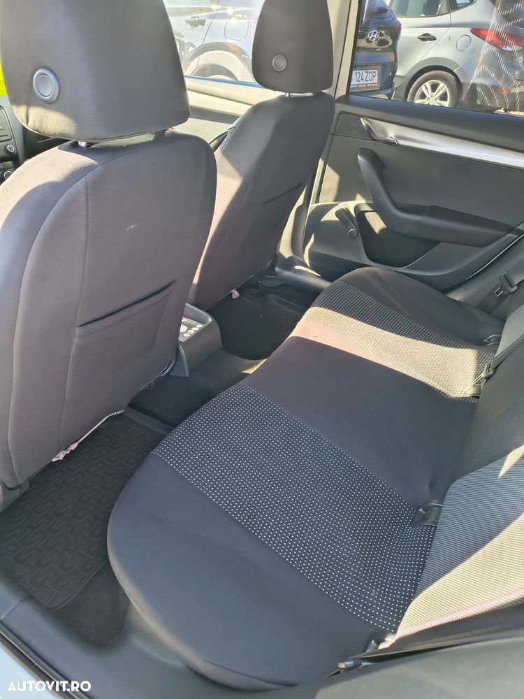 Skoda Octavia 1.2 TSI Ambiente - 8