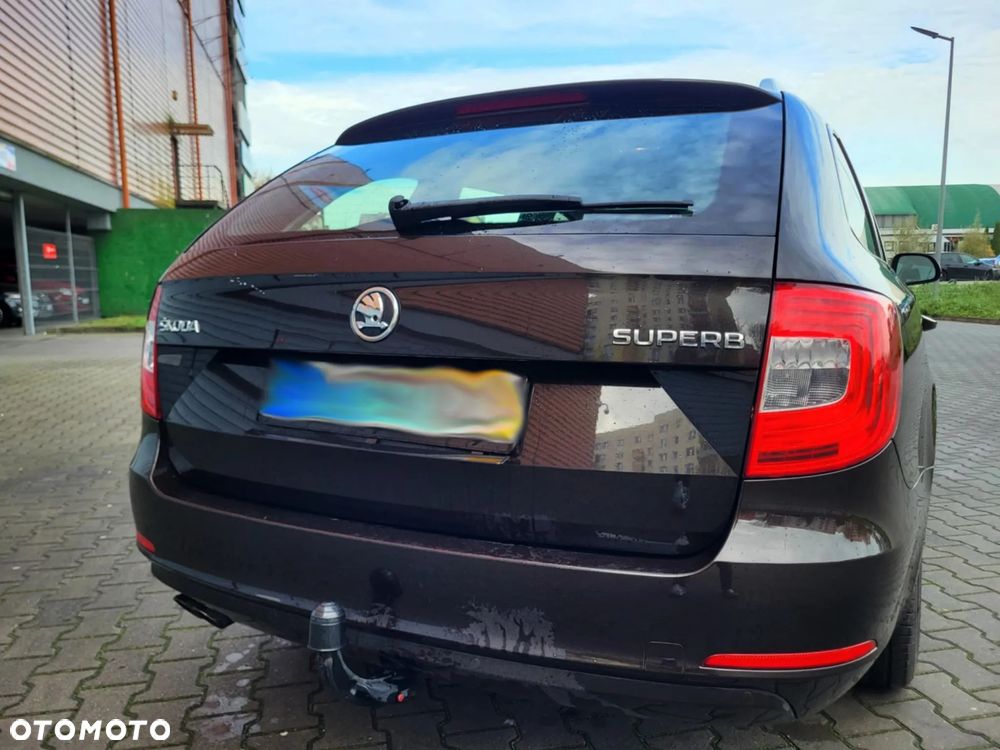 Skoda Superb 2.0 TDI Comfort DSG - 19