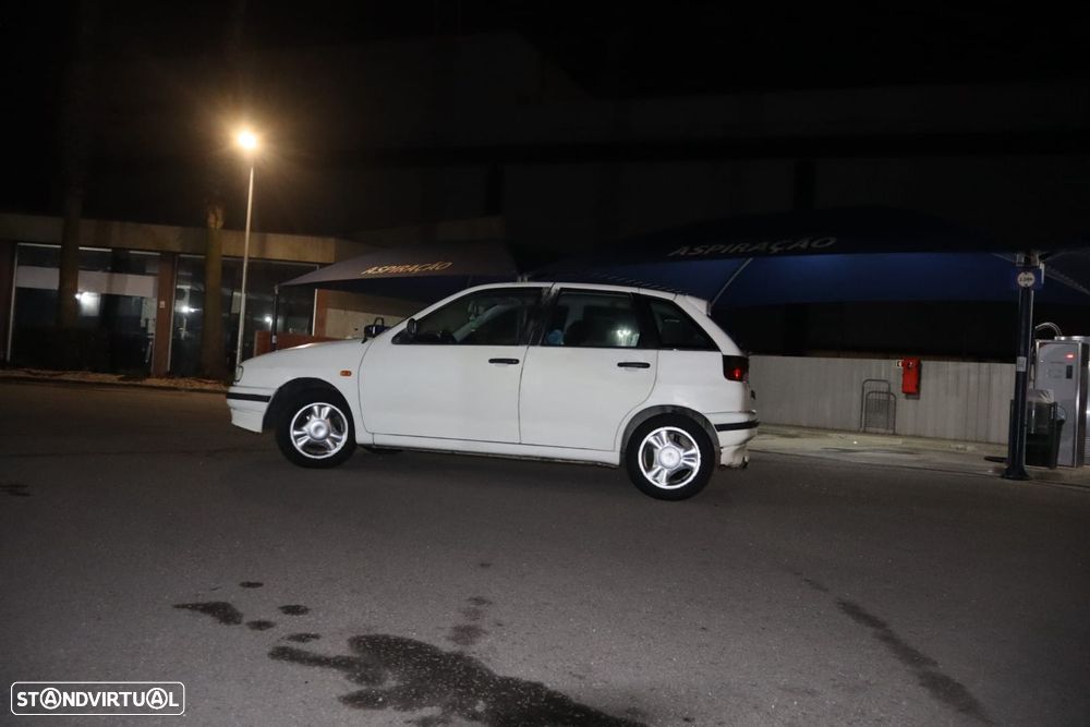 SEAT Ibiza 1.3i GLX - 4