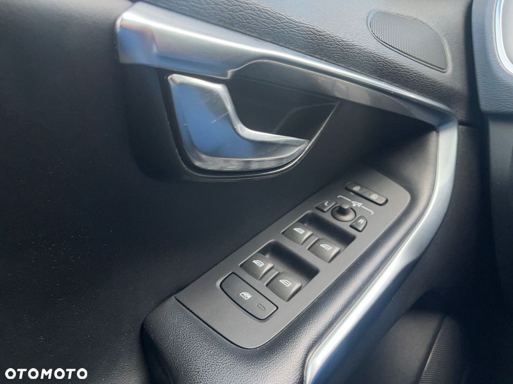 Volvo V40 - 17