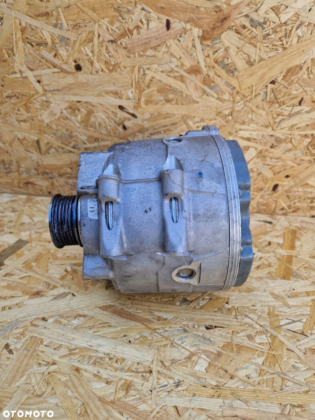 ALTERNATOR ROZRUSZNIK AUDI A6 A7 A8 Q8 Q7 4M - 3
