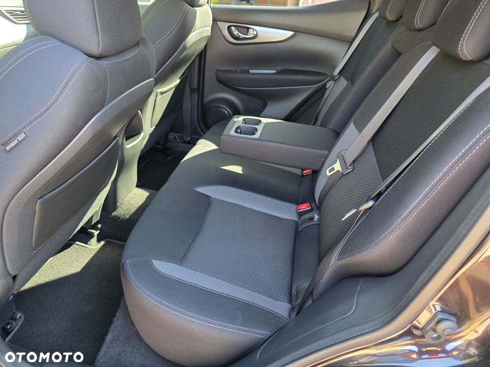 Nissan Qashqai 1.6 DIG-T N-Connecta - 12