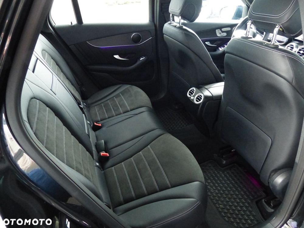 Mercedes-Benz GLC 200 4Matic 9G-TRONIC AMG Line - 19