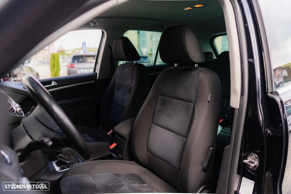 VW Tiguan 2.0 TDI DPF 4Motion BlueMotion DSG Exclusive - 28