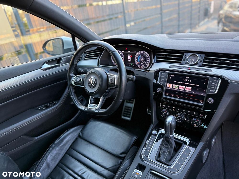 Volkswagen Passat 2.0 TDI Bi-Turbo BMT 4Mot Highline DSG - 24