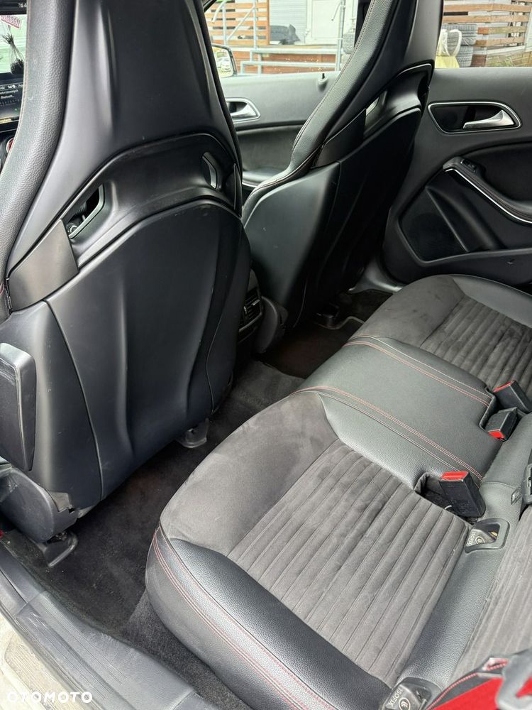 Mercedes-Benz Klasa A AMG 45 4Matic AMG Speedshift 7G-DCT - 14
