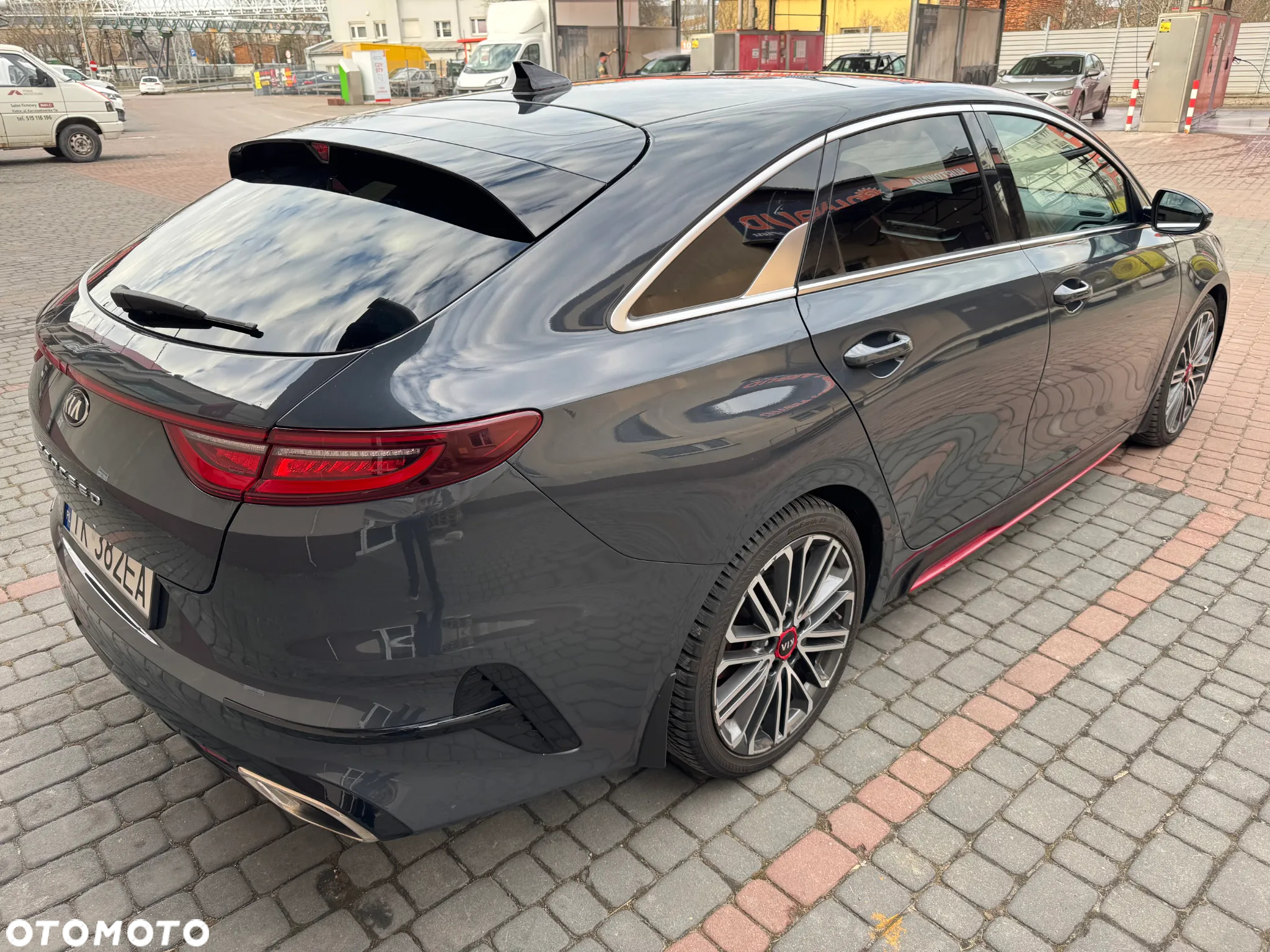 Kia ProCeed 1.6 T-GDI GT DCT - 3