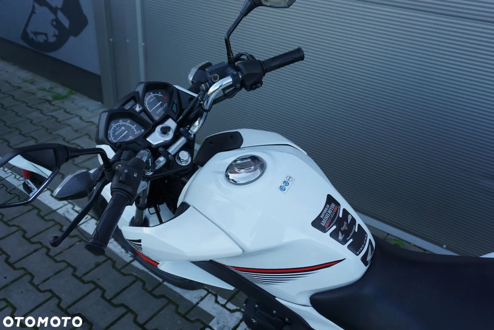 Honda CB - 9