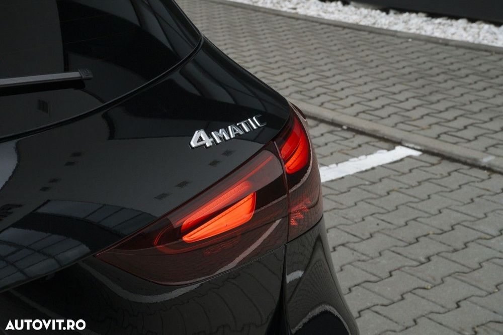 Mercedes-Benz GLA - 31