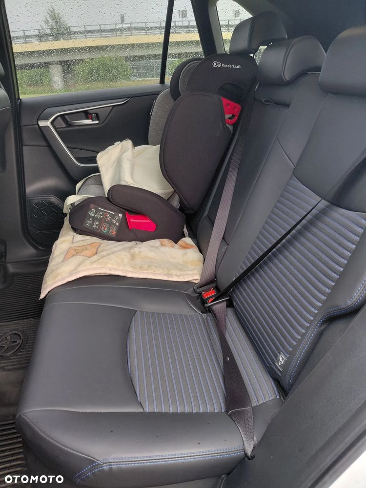Toyota RAV4 - 6