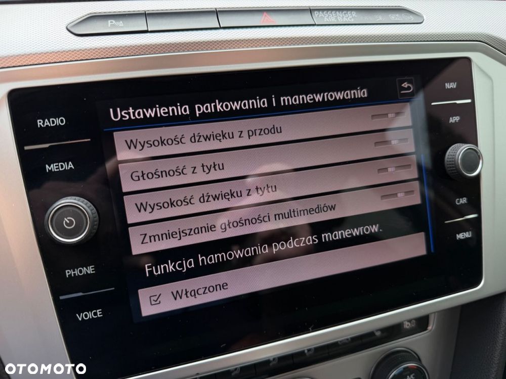 Volkswagen Passat - 26