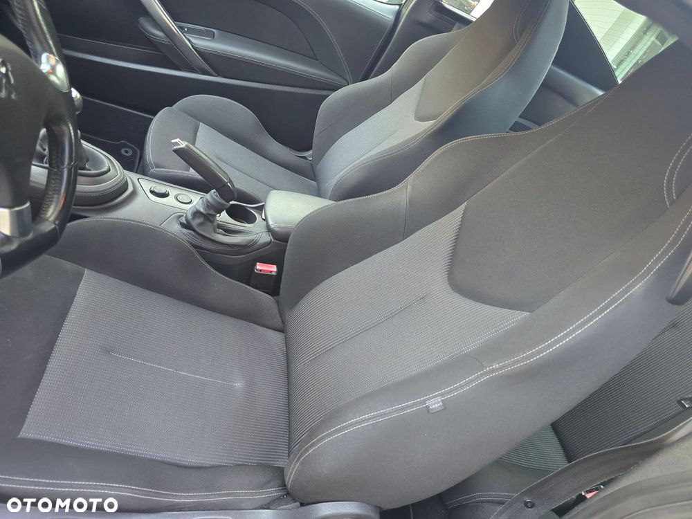 Peugeot RCZ 1.6 THP - 11