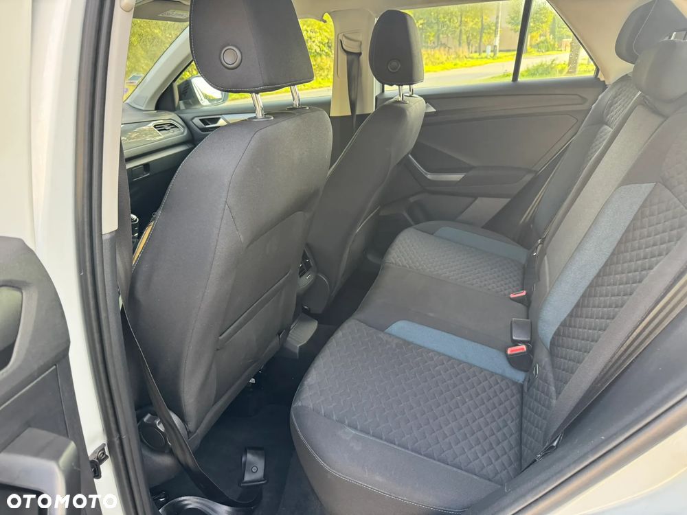 Volkswagen T-Roc - 18