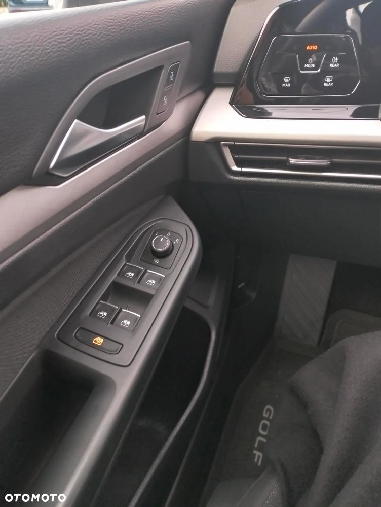 Volkswagen Golf VIII 2.0 TDI Life DSG - 12