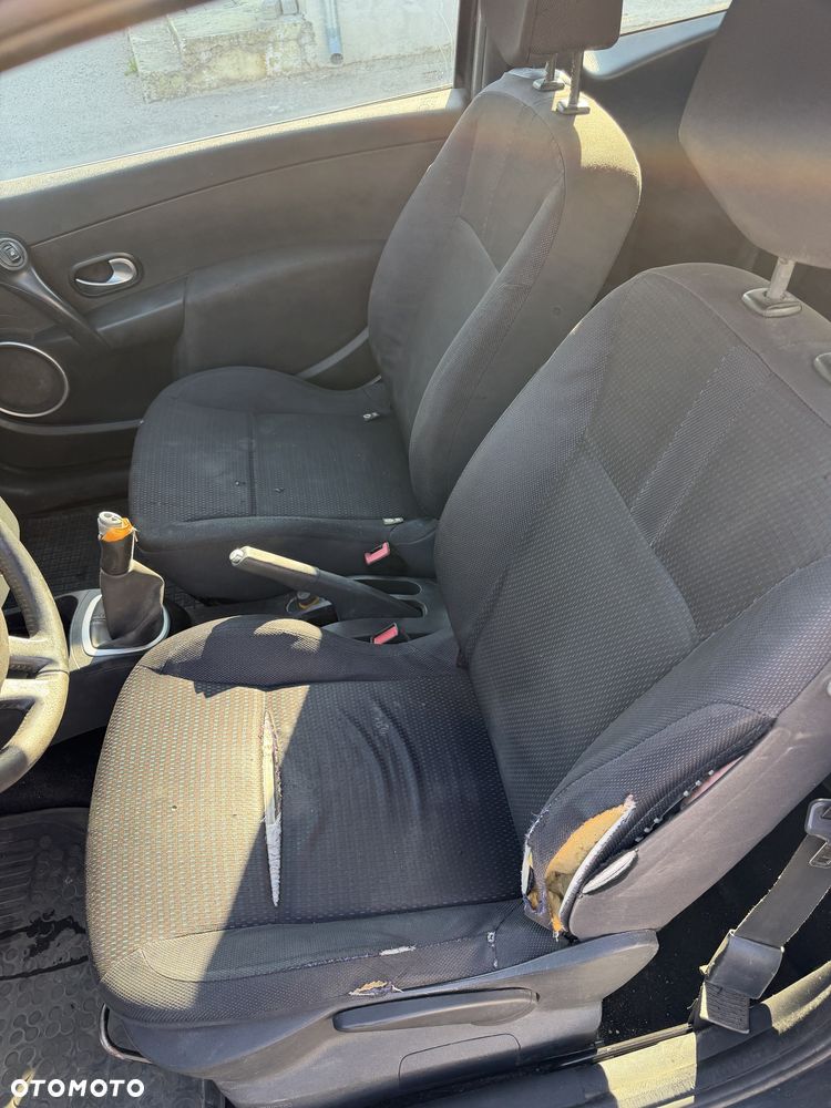Renault Clio - 6