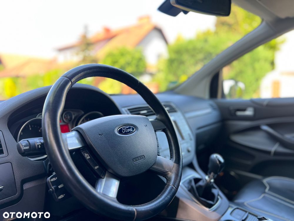 Ford Kuga 2.0 TDCi 4x4 Individual - 30