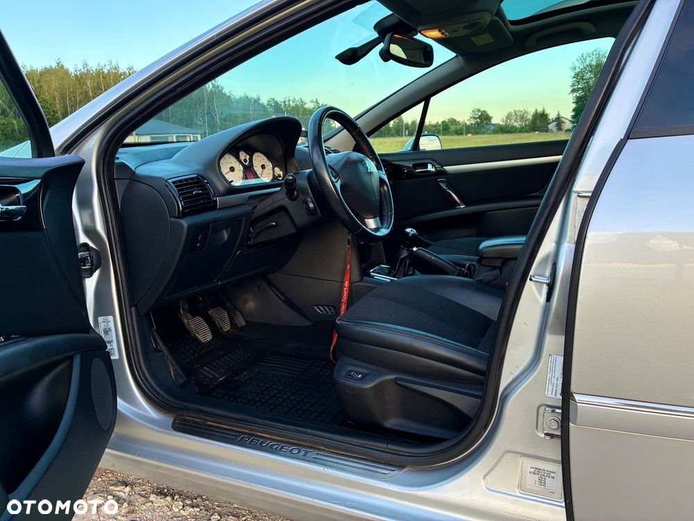 Peugeot 407 - 19