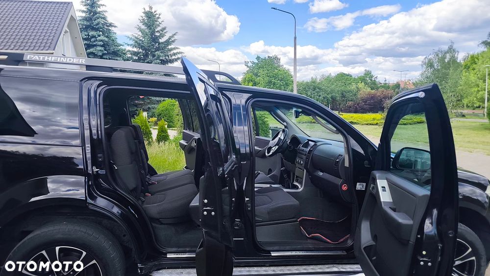 Nissan Pathfinder 2.5 dCi Premium - 30