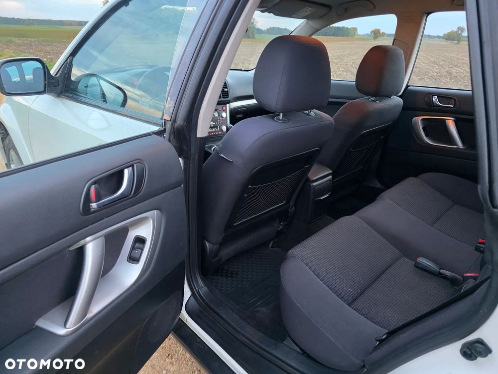 Subaru Outback - 14