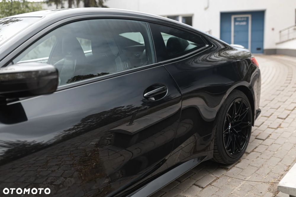 BMW M4 Competition M xDrive sport - 4