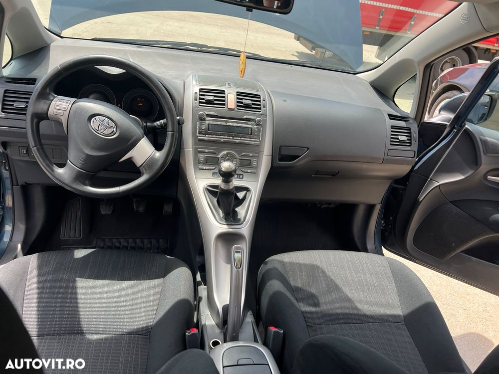 Toyota Auris - 8