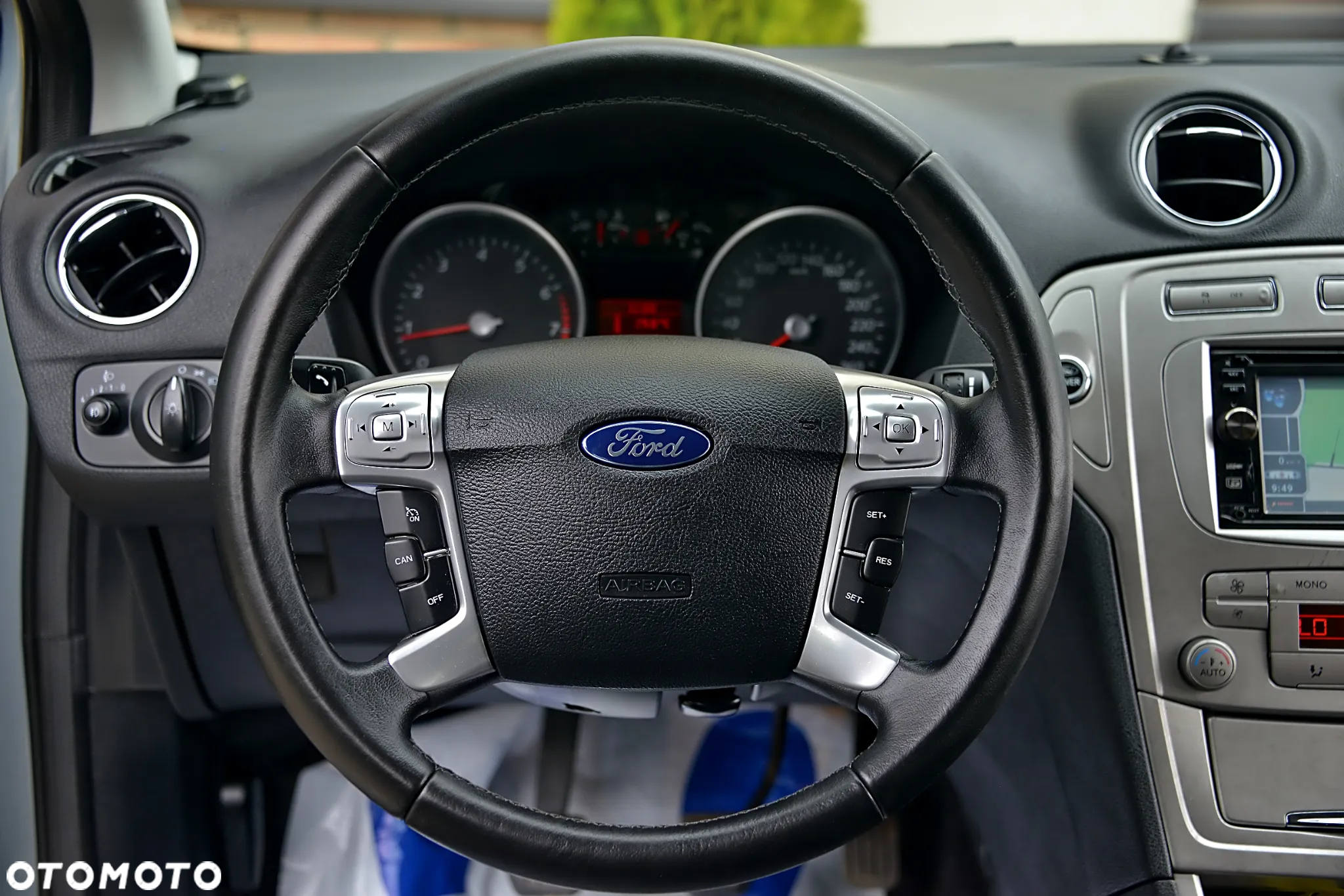 Ford Mondeo 1.6 Trend - 33