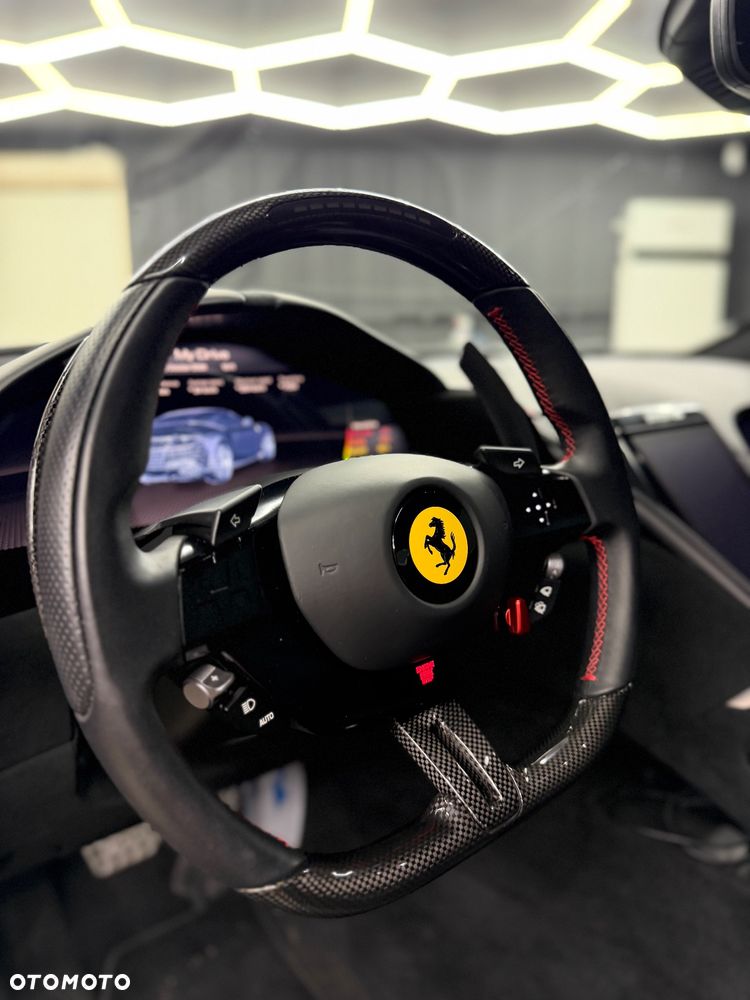 Ferrari Roma Spider - 12