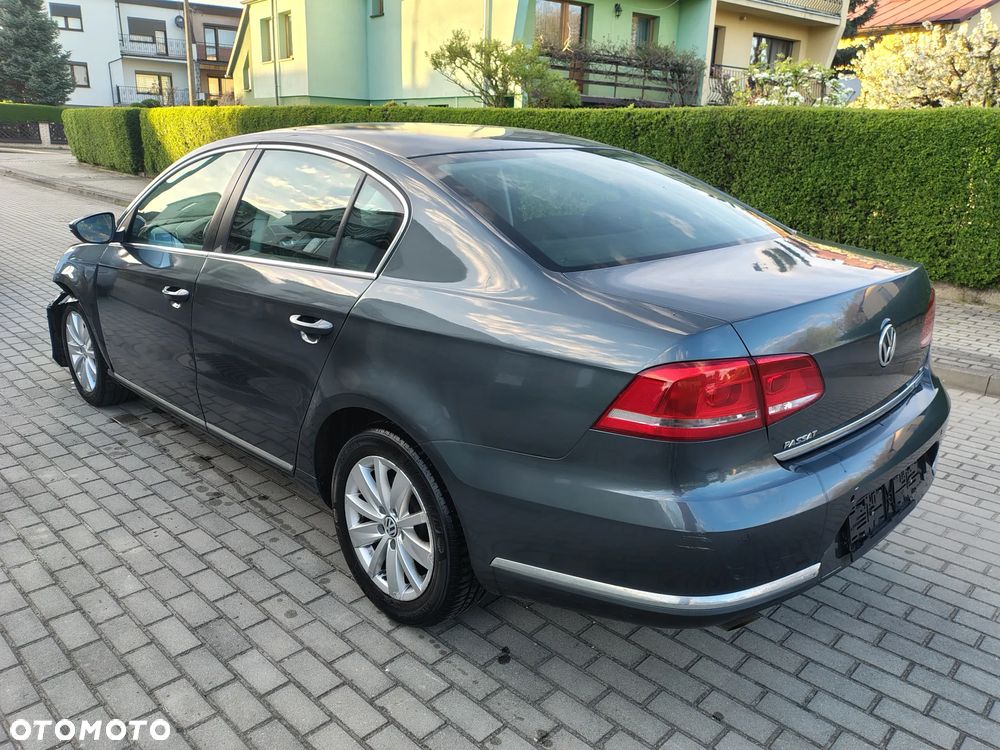 Volkswagen Passat - 3