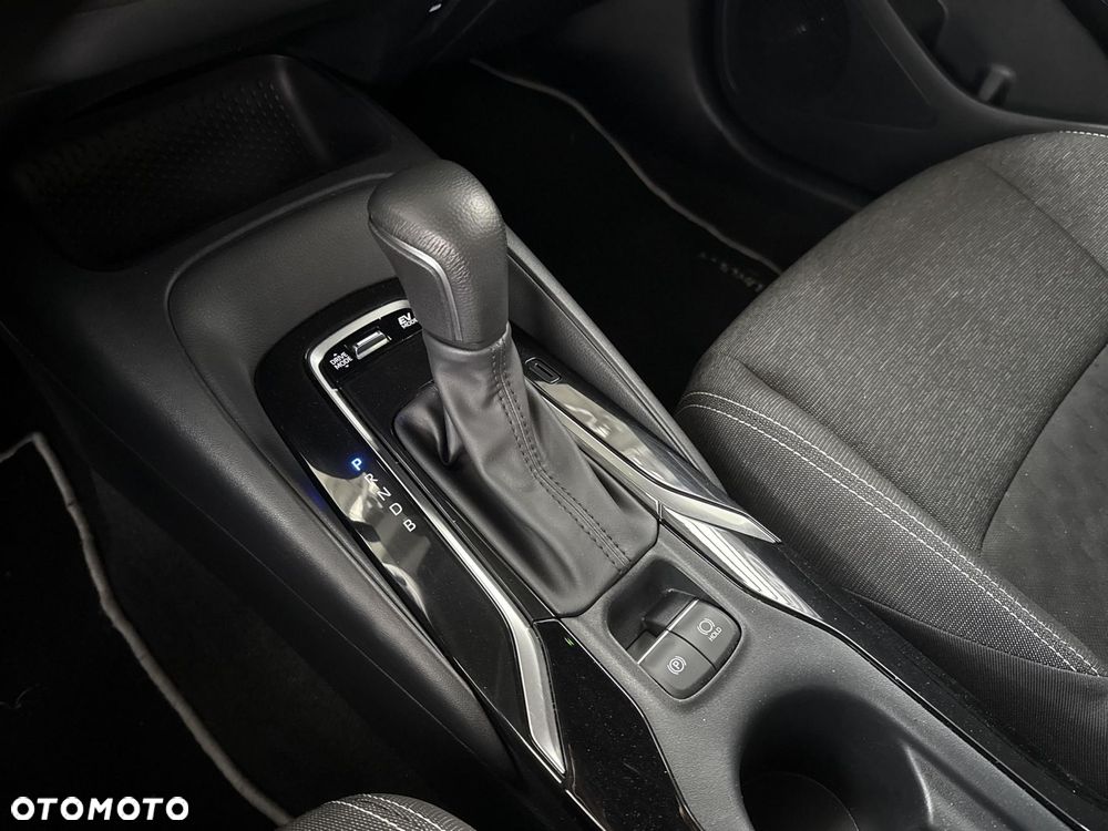 Toyota Corolla 1.8 Hybrid Comfort - 22