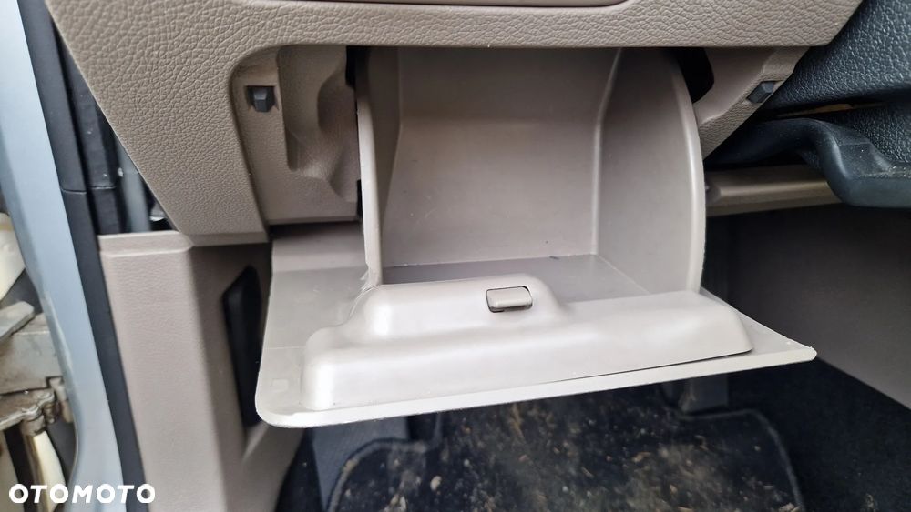 VOLKSWAGEN GOLF VI SCHOWEK DESKI - 2