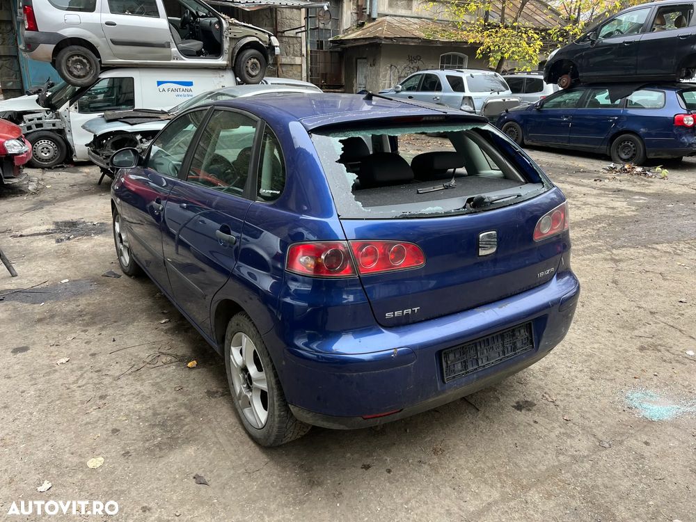Dezmembrez Seat Ibiza/Cordoba 6L albastru 2005 1,2 1,4 benzina - 4
