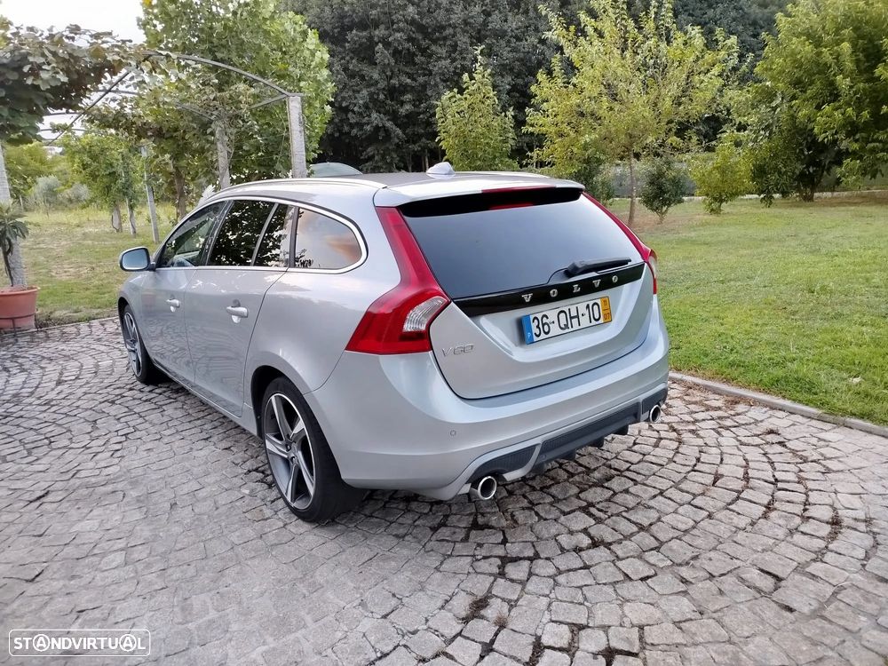 Volvo V60 1.6 D2 R-Design - 3