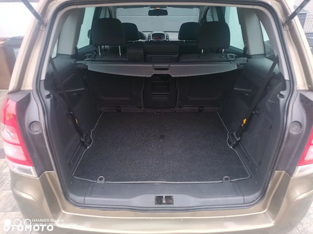 Opel Zafira 1.8 Family Plus - 10