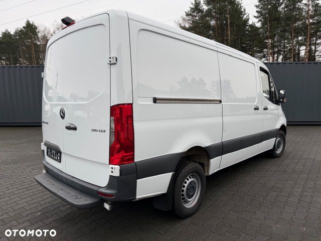 Mercedes-Benz SPRINTER - 5
