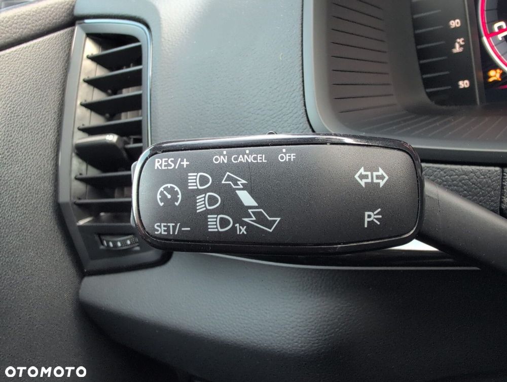 Skoda Karoq 2.0 TDI SCR 4x4 Sportline DSG - 24