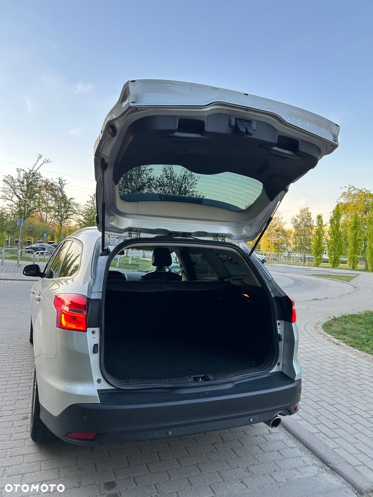 Ford Focus ver-2-0-tdci-titanium-ass - 9