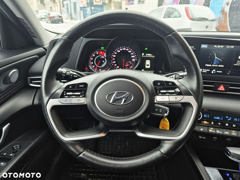 Hyundai Elantra - 14