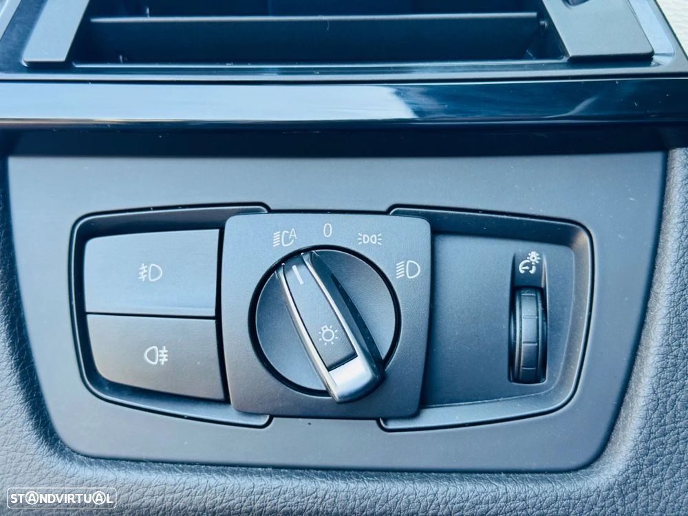 BMW 320 d Auto Pack M - 22