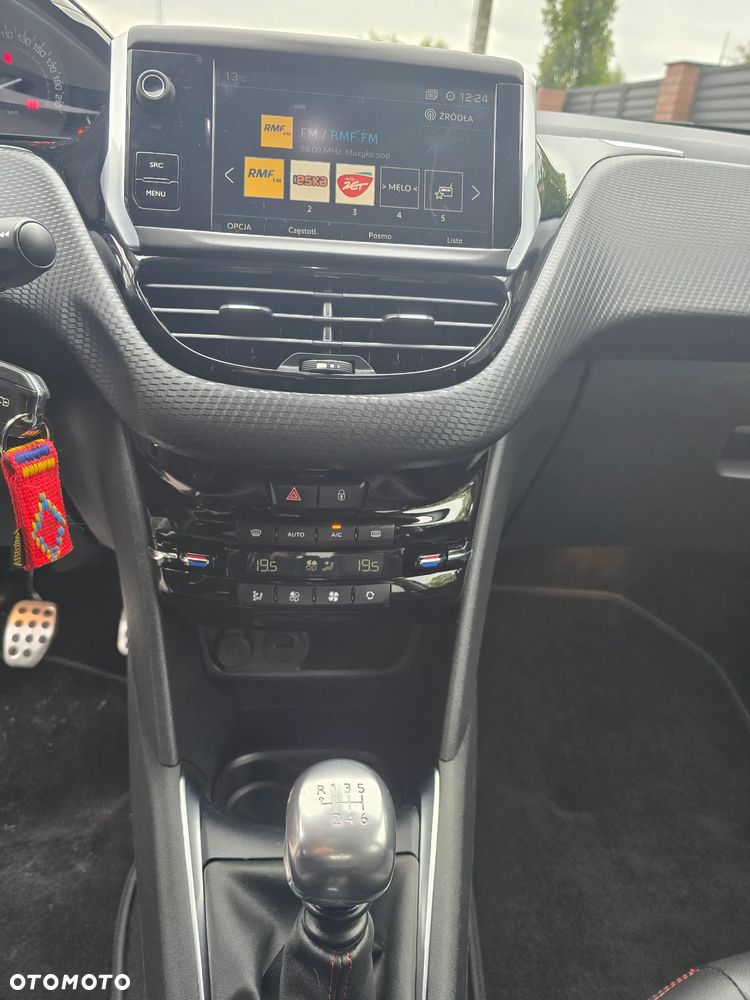 Peugeot 208 1.5 BlueHDi GT Line S&S - 31