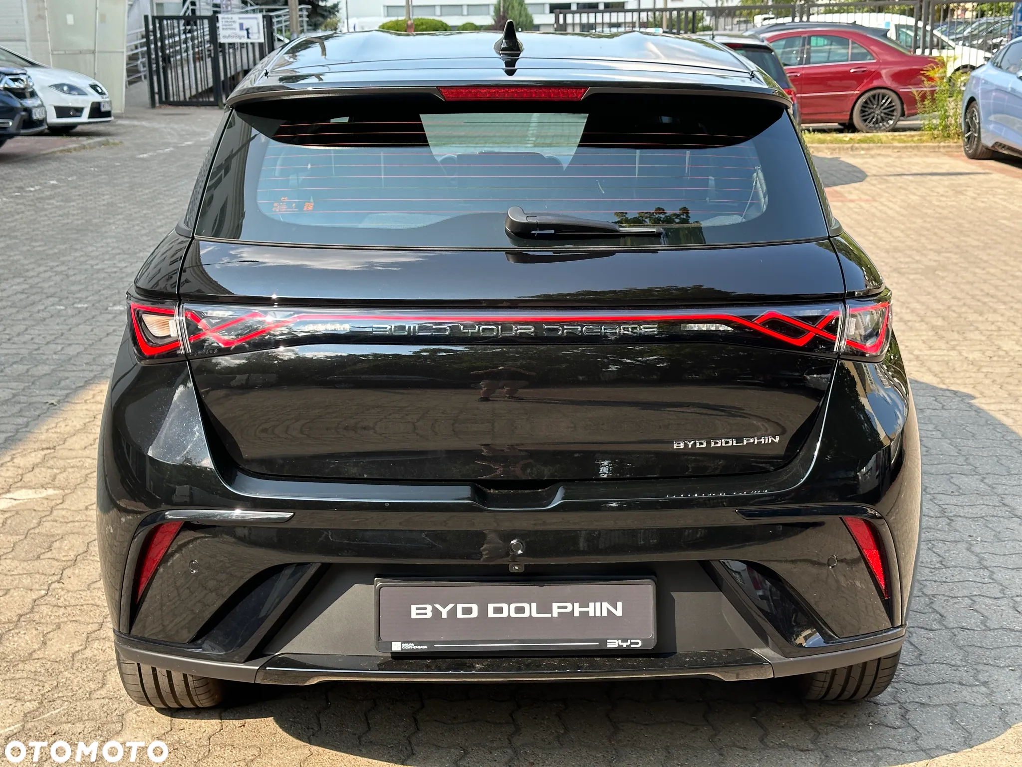 BYD Dolphin - 4