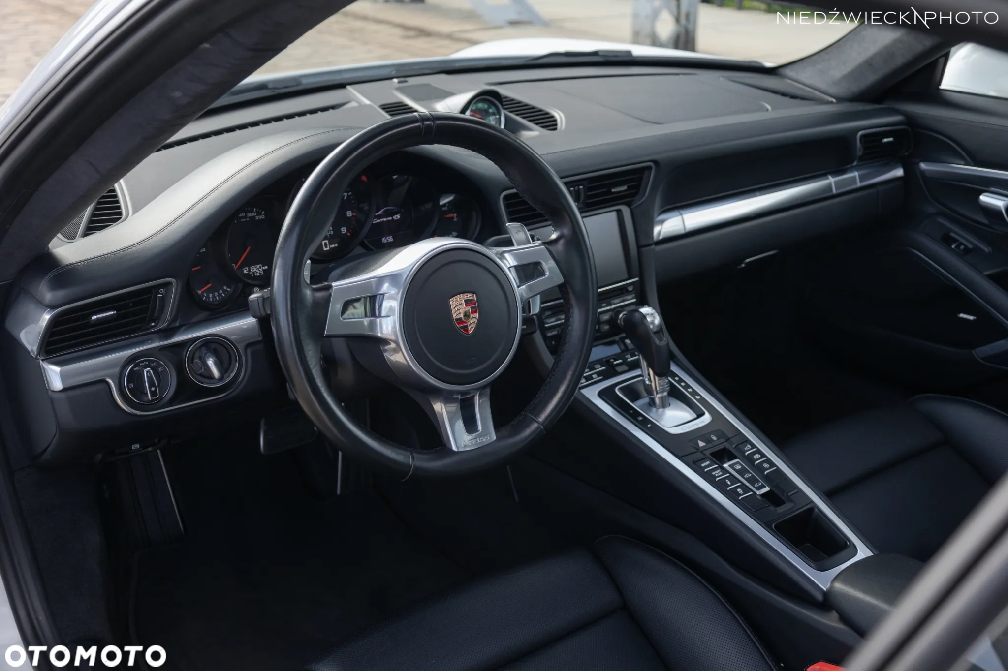 Porsche 911 50th Anniversary Edition PDK - 7