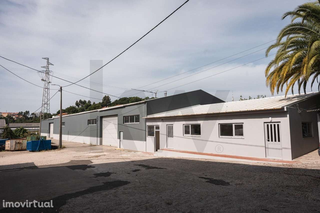 ARMAZÉM COM ESCRITÓRIO EM VILAR DO PARAÍSO (V. N. GAIA) - Grande imagem: 2/25