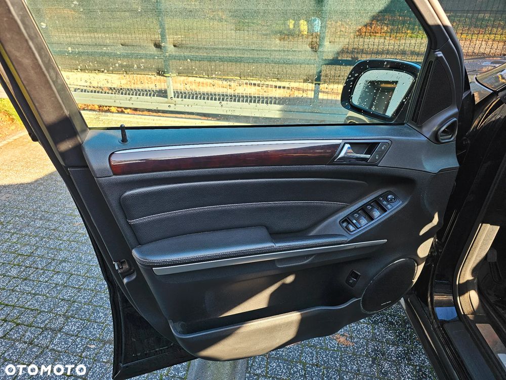 Mercedes-Benz GL 450 - 19