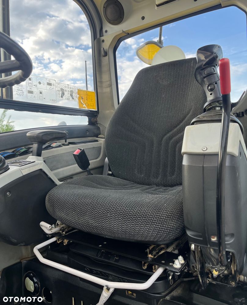Wacker Neuson EW 100 / ROTOTILT / 4 Łyżki + Widły / Plug + Podpory / Sprowadzona / Koparka Kołowa - 17