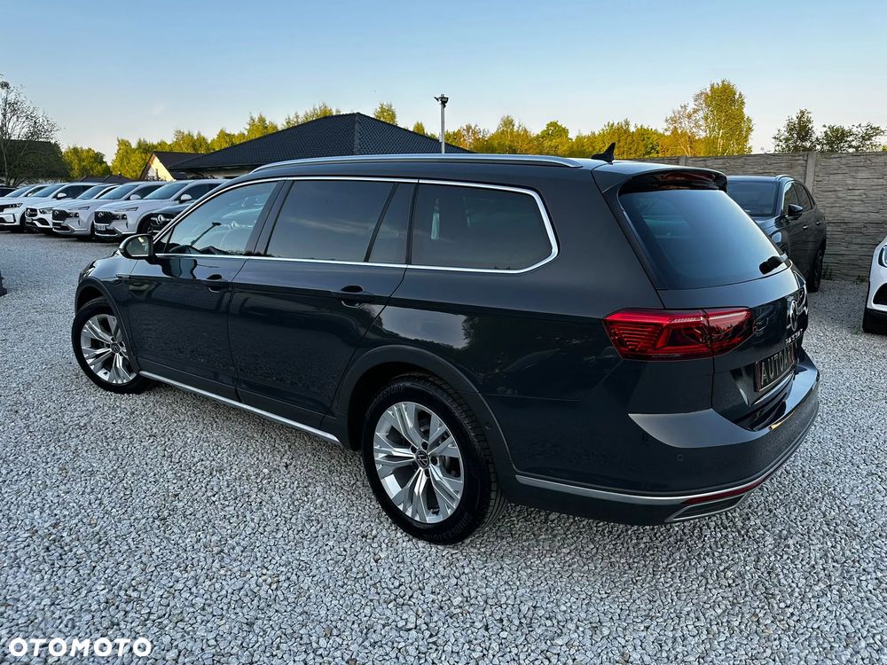 Volkswagen Passat ver-variant-2-0-tdi-scr-dsg-4motion-alltrack - 8