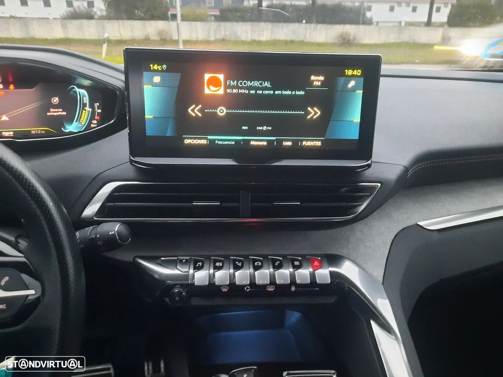 Peugeot 3008 1.6 Hybrid4 GT e-EAT8 - 30
